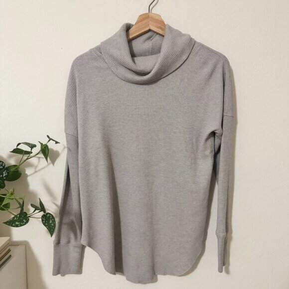 ✨ Aritzia Waffle Knit Cowl Neck Top ✨ - Picture 1 of 5